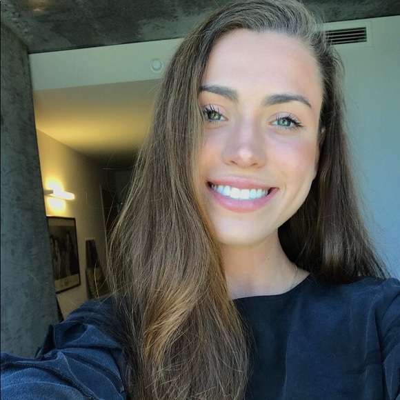 Meet your Posher, Mollye - Picture 1 of 1